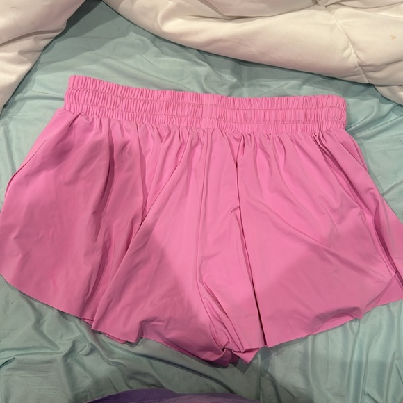 Cute pink athletic shorts - Picture 2 of 3